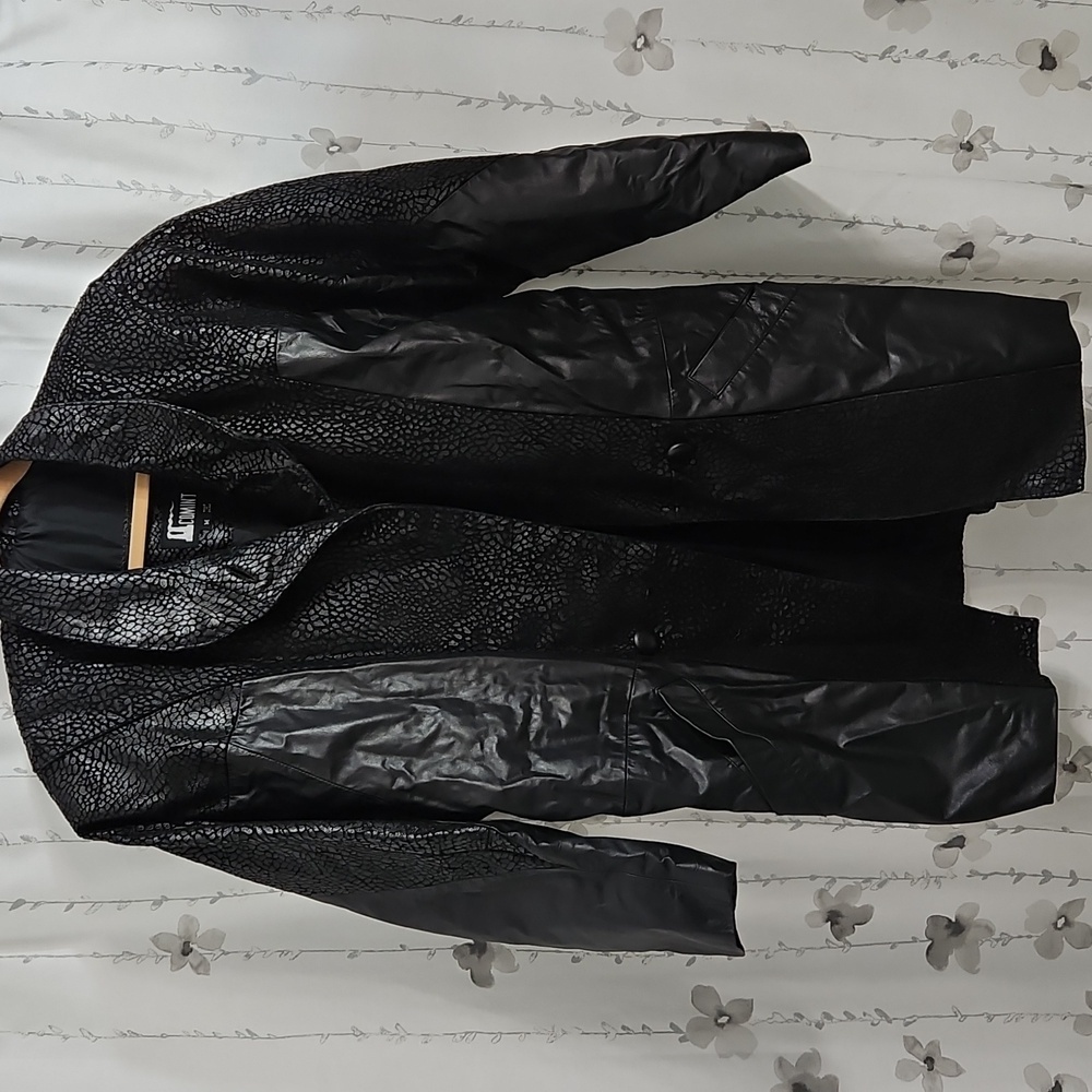 COMINT VINTAGE LEATHER JACKET/ COAT BLACK ANIMAL PRINT DETAIL SIZE MEDIUM